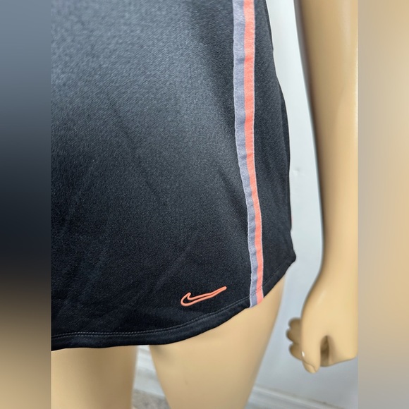 Nike Golf Tour Performance Women’s NWT Size Medium Standard Fit Polo Shirt - Picture 3 of 11